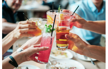 Nyárindító zenés, táncos mulatság és születésnapi party